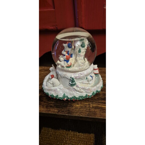 San Francisco Music Box Co Water Globe The Winner Is Polar Bears Let It Snow Box - Picture 3 of 8